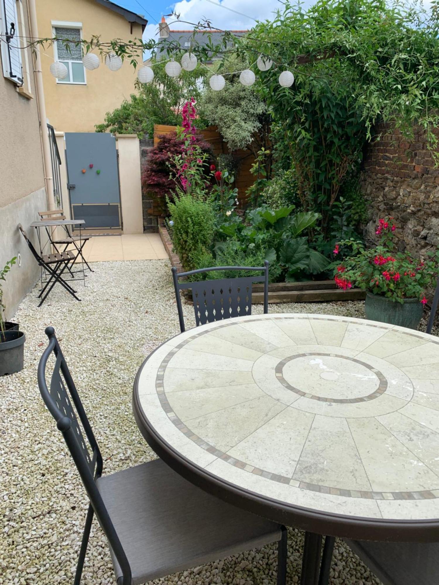 Maison De Ideale Avec Exterieur